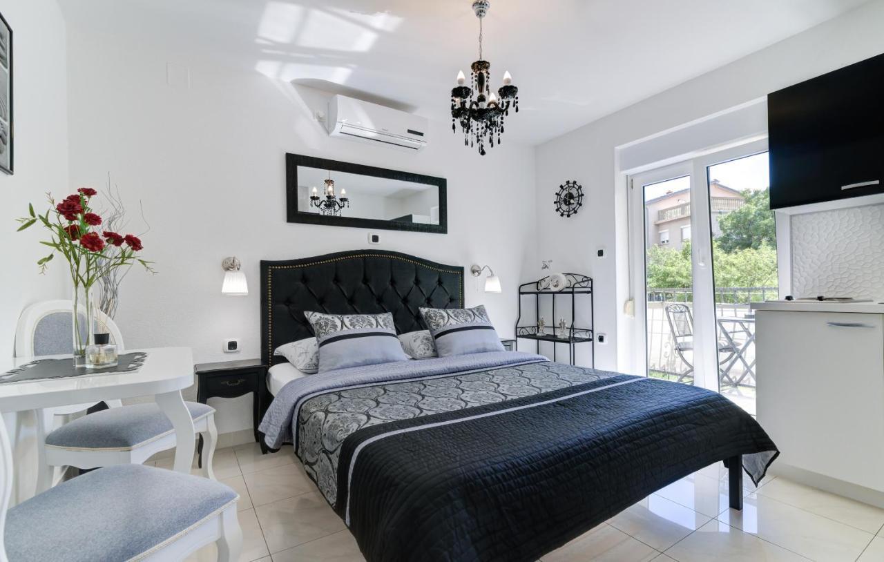 Apartments Prpic Senj Senj  Εξωτερικό φωτογραφία